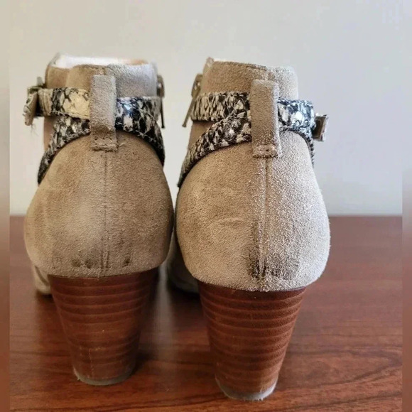 Vionic Upright Upton Taupe Suede Leather Ankle Booties(6) - Picture 5 of 9